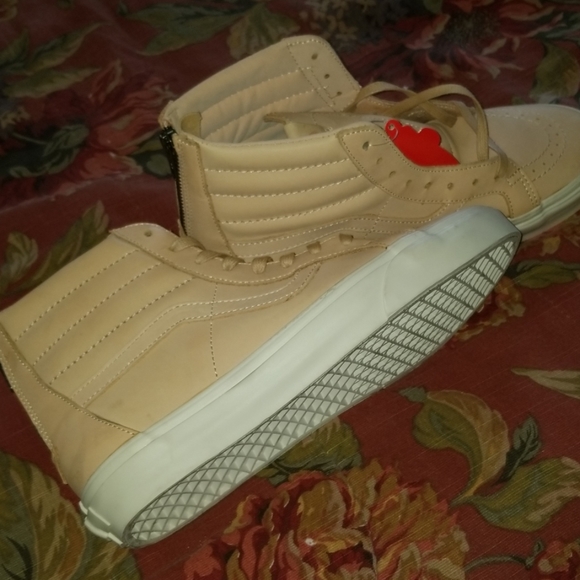 Van's Off The Wall - Picture 3 of 7